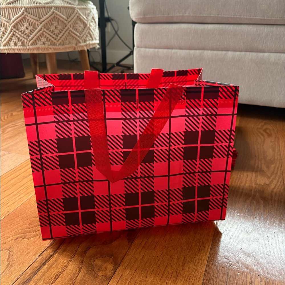 23 Red Plaid Tote Bags, Gift Bags